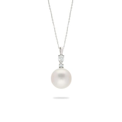 11MM freshwater pearl pendant with diamonds