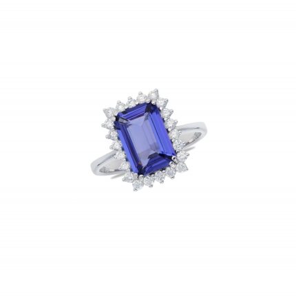 Vivid blue Tanzanite ring